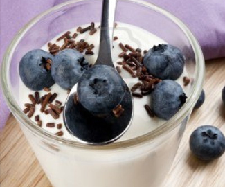 Arándanos en yogurt